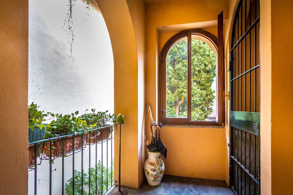 Lake Charming Apartment チェルノッビオ 部屋 写真
